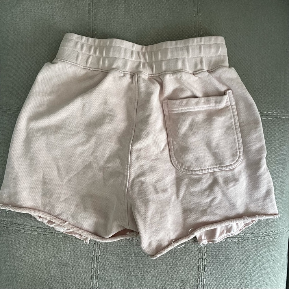 Madhappy pink Sweat Shorts - Picture 6 of 10